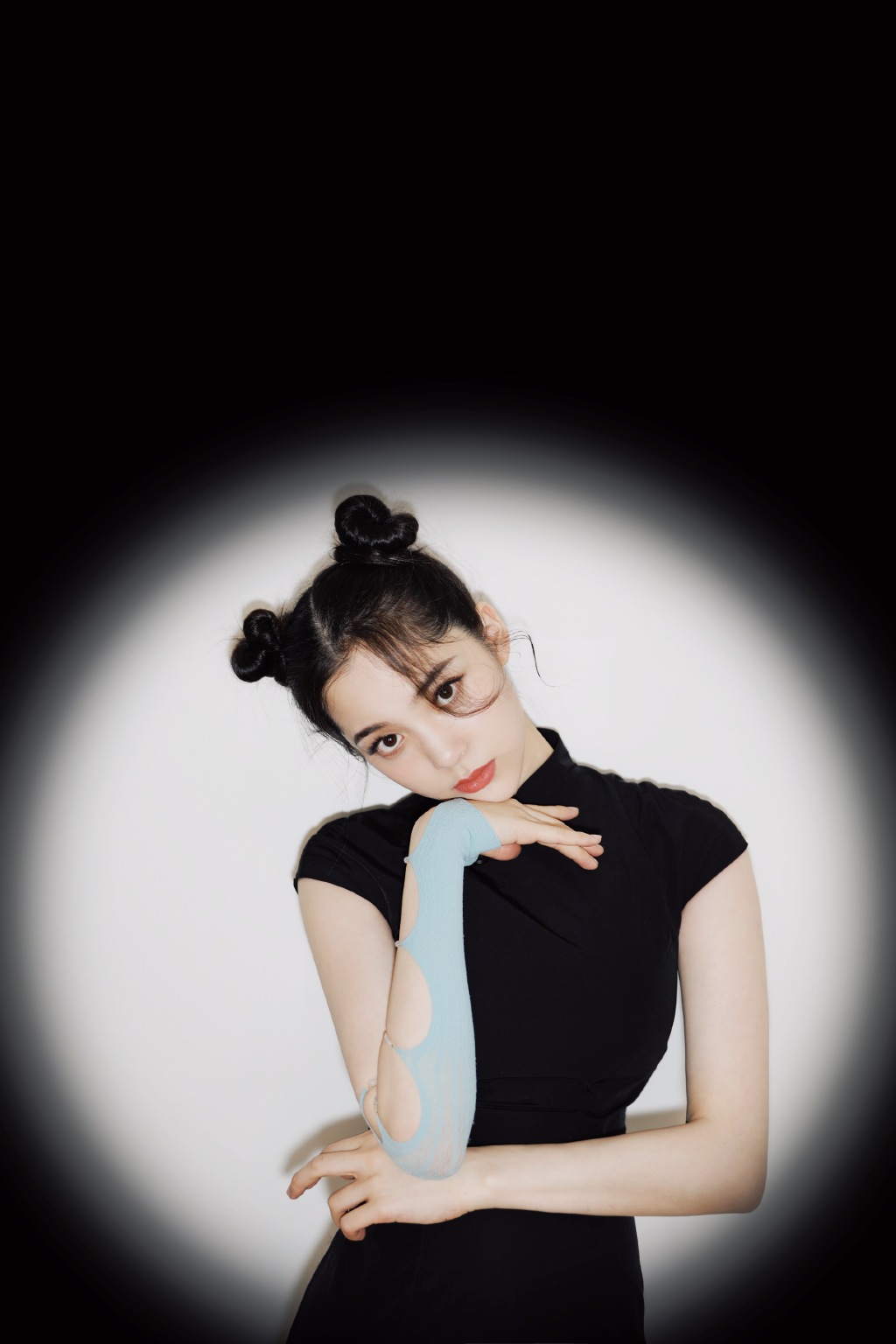 每天都睡不著!歐陽娜娜「崩潰爆哭」曝低潮:其實有很多不開心