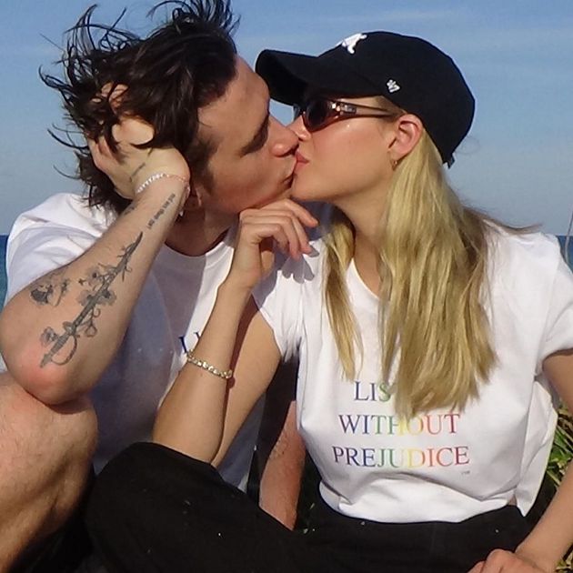 靠爸族！貝克漢兒子「爆訂婚」　前女友狠酸布魯克林：根本小屁孩