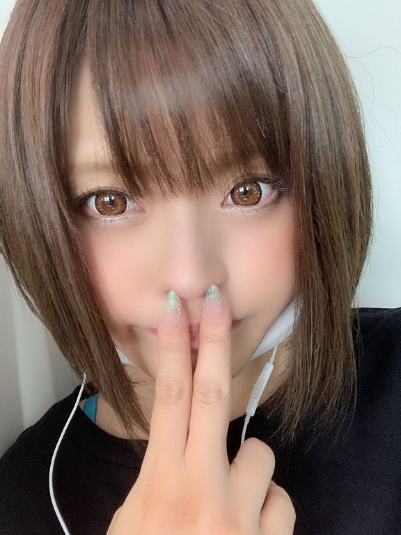 弟遭嗆「把你姊的DVD寄來」!女優「被爸看到」曝光身分:吐露心聲