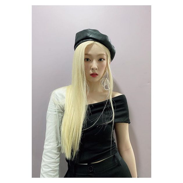 Irene一頭金髮是假的！公開「脫假髮過程」　影迷直呼：很可憐\