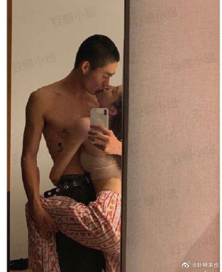 肉貼男模豔照流出！《青你2》林小宅「再爆擁新歡」　網傻眼：一個月三次