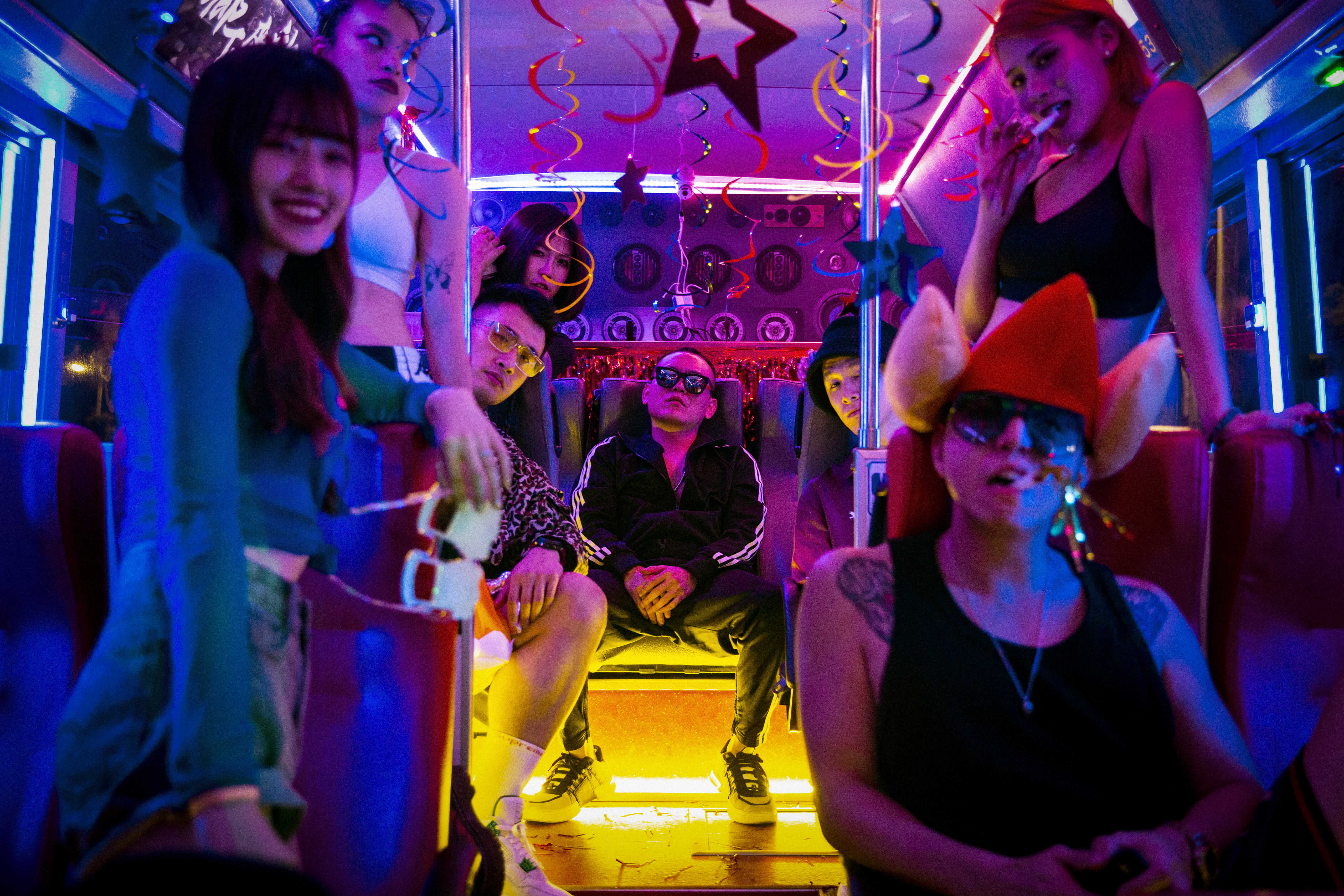 玖壹壹「公開放鬆神秘地方」　MV打造專屬公車超瞎趴！