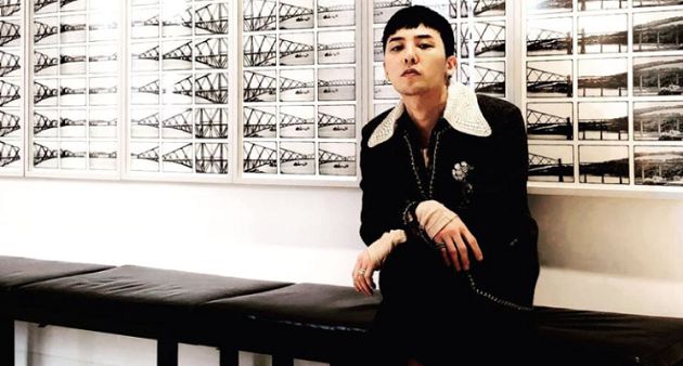 妝也蓋不掉!GD「超近自拍」臉上狂冒痘 粉絲緩頰:口罩的關係