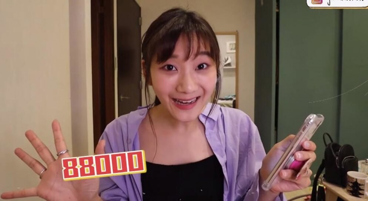 愛莉莎莎開箱Youtuber開銷  酸：攝影師很好賺 遭網批：炫富又藐視專業