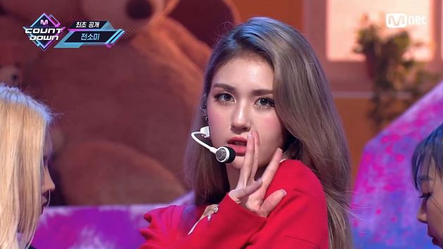 打破清純形象！GFRIEND「薄紗亮相」搶下第一位　網全呼：長大了