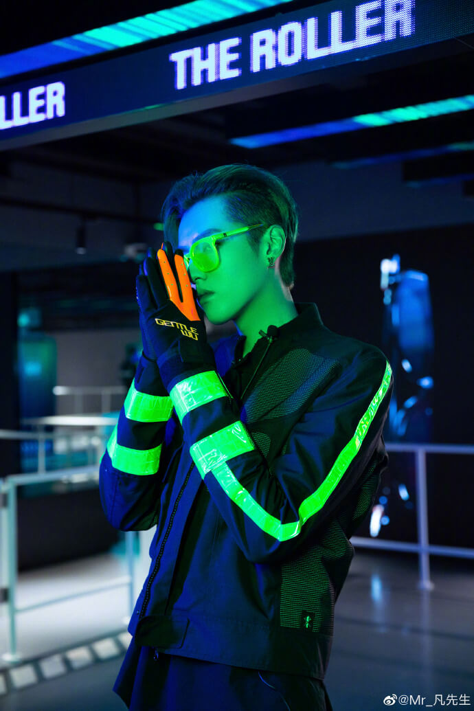 頭髮長到蓋掉整張臉!吳亦凡「終於曝光新髮型」 萬人暴動:帥炸!