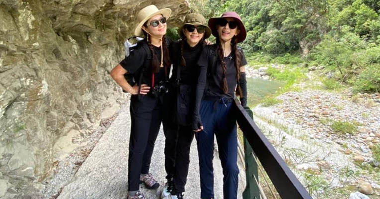 S.H.E同遊花蓮！姐妹裝還同髮型　網看3人合體：滿滿的感動