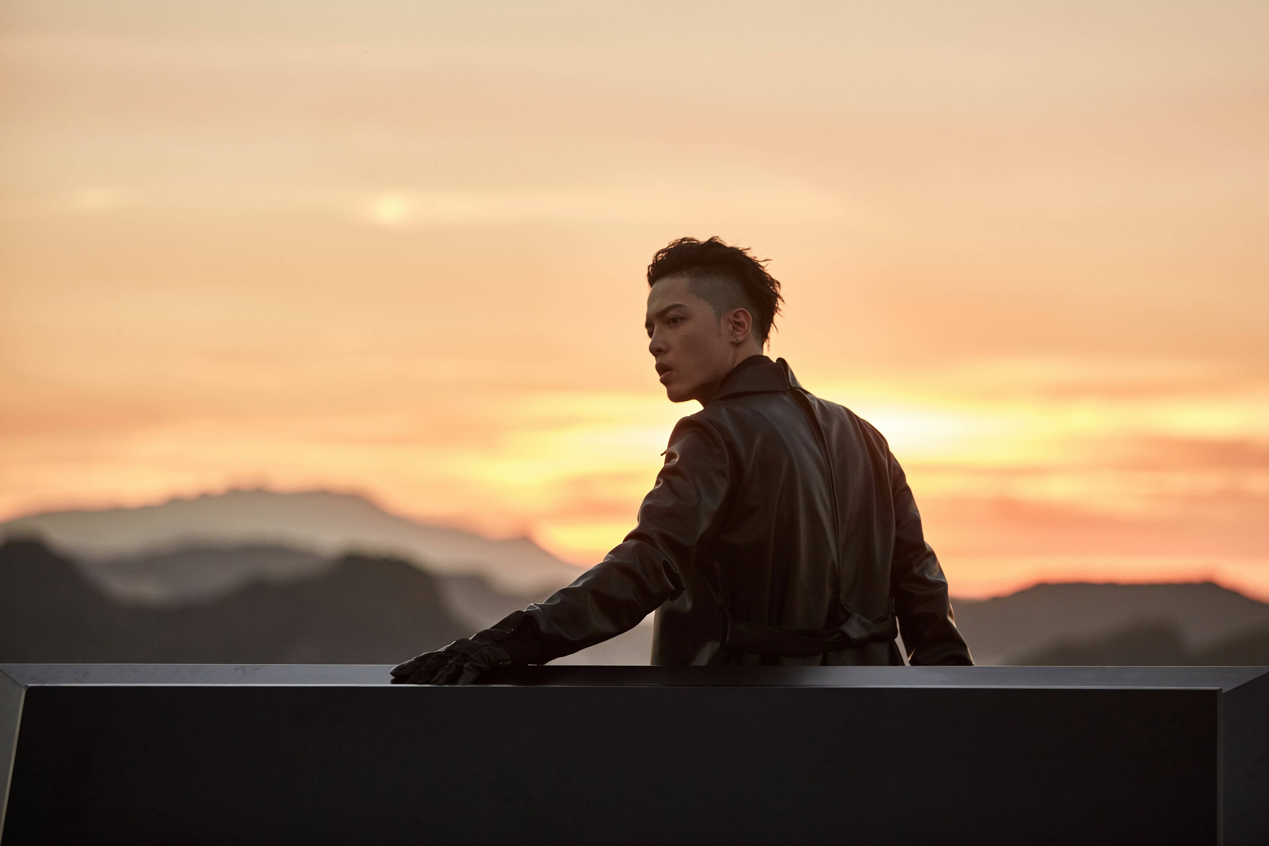 準金曲歌王J.Sheon「化身愛情送行者」　新歌宛如恐怖片！