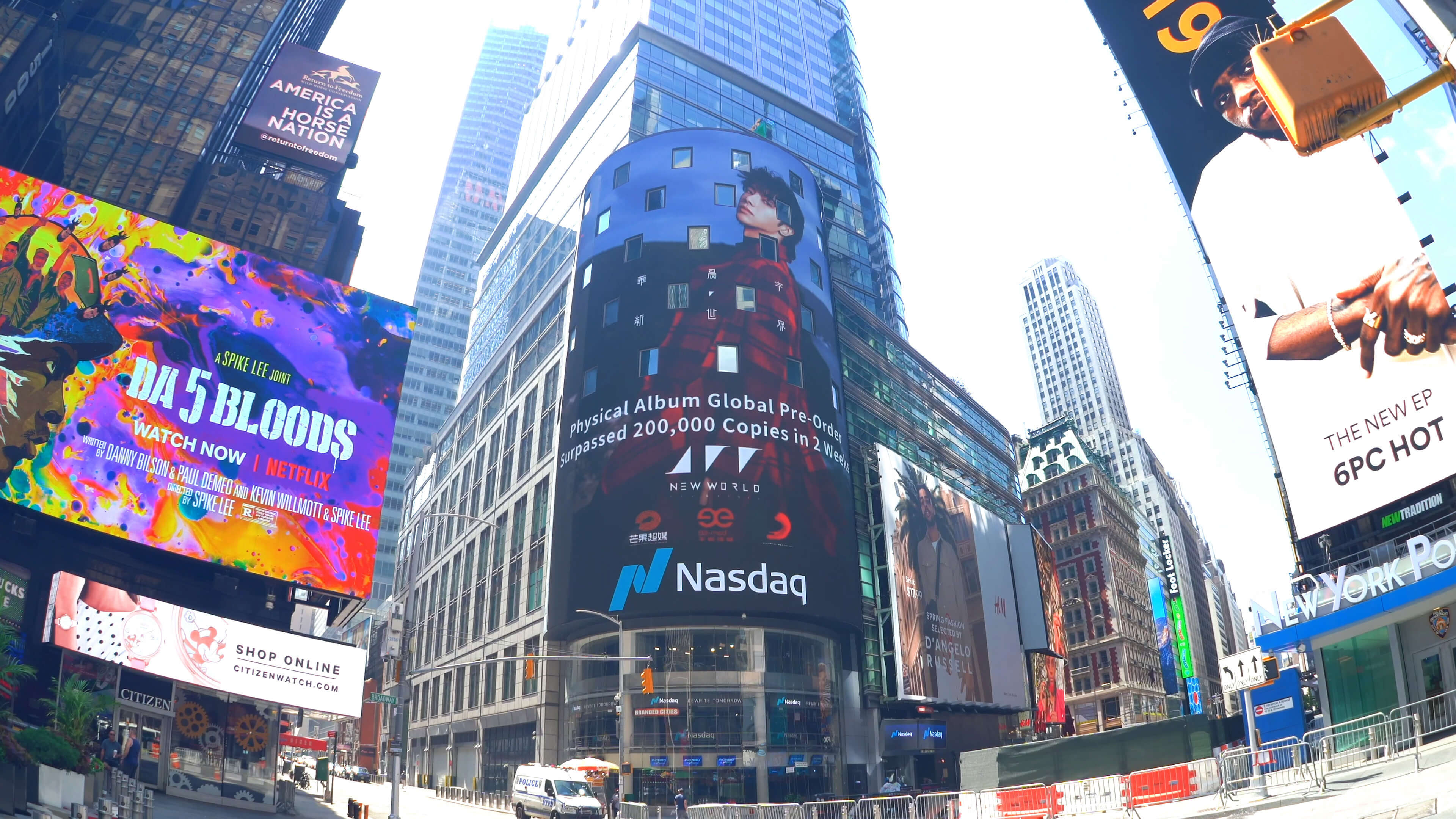 專輯銷量破20萬！華晨宇「突剃成小平頭」　笑稱：夏天適合剃頭髮