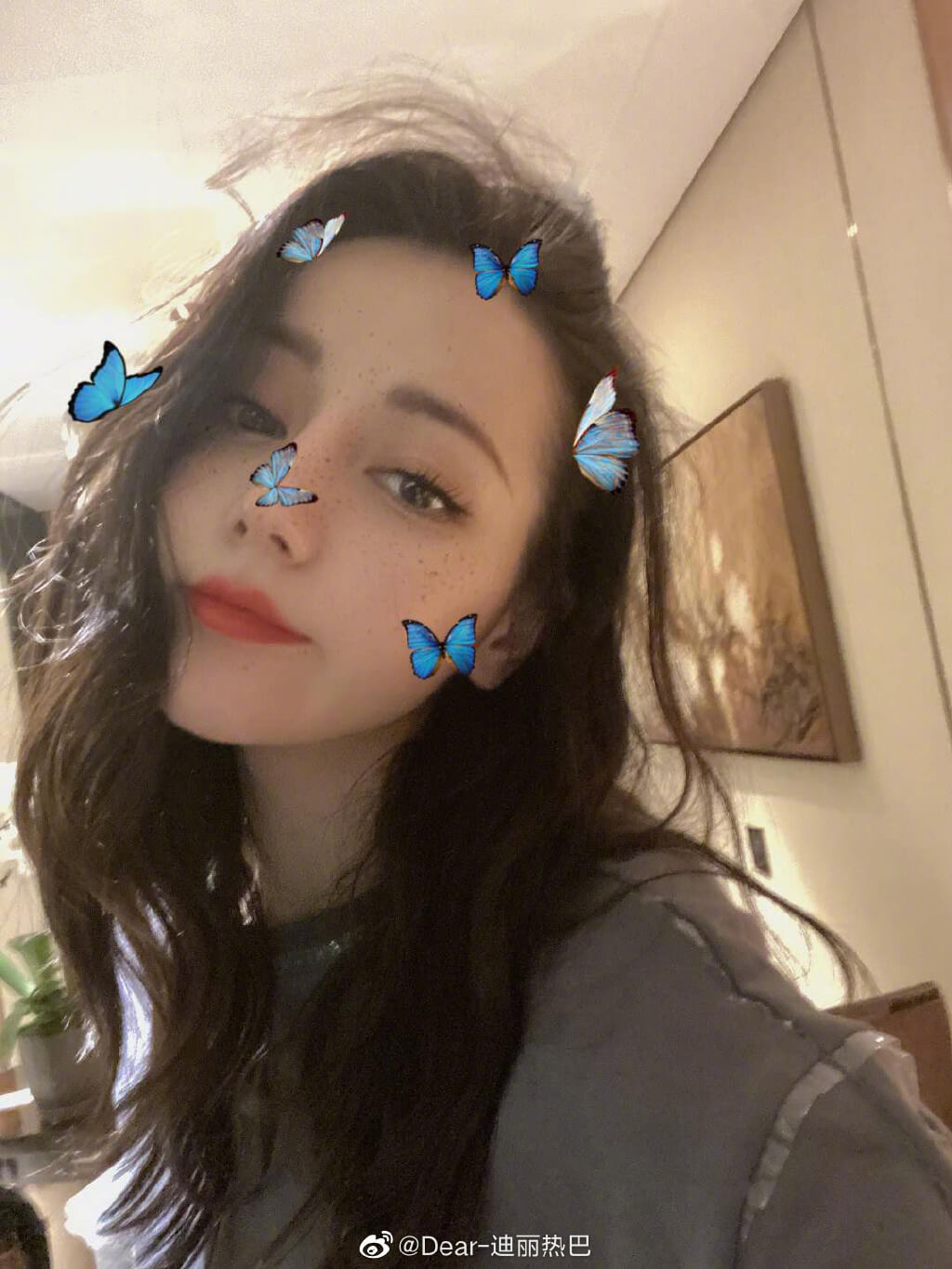 第3次演遊戲大神?楊洋爆新戲「合作迪麗熱巴」 粉絲掀論戰:別再演了!