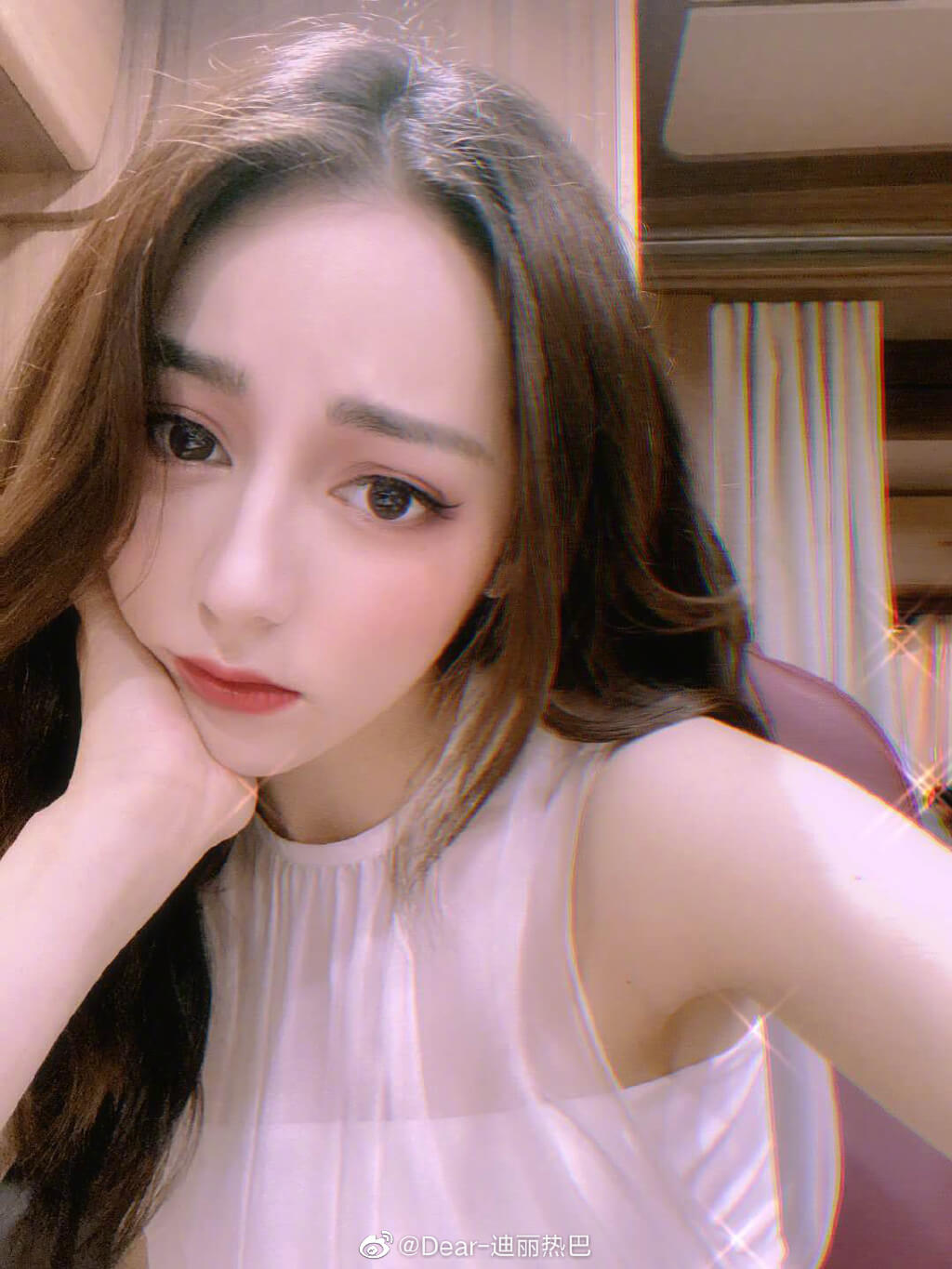 第3次演遊戲大神?楊洋爆新戲「合作迪麗熱巴」 粉絲掀論戰:別再演了!