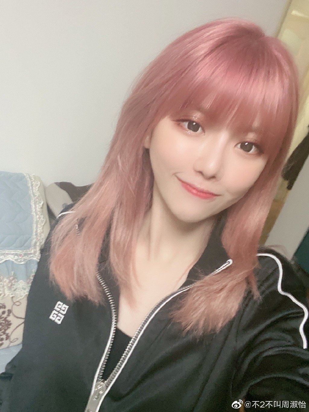 失誤慘被爆破！實況正妹曝「再也不當解說」：造成心理陰影