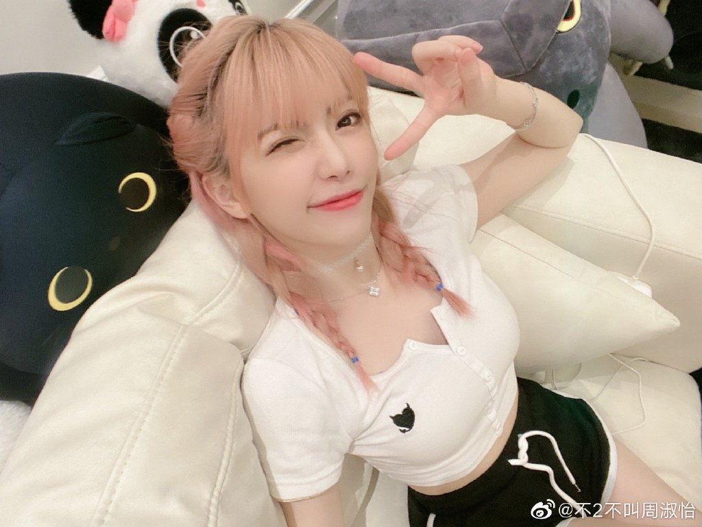 失誤慘被爆破！實況正妹曝「再也不當解說」：造成心理陰影