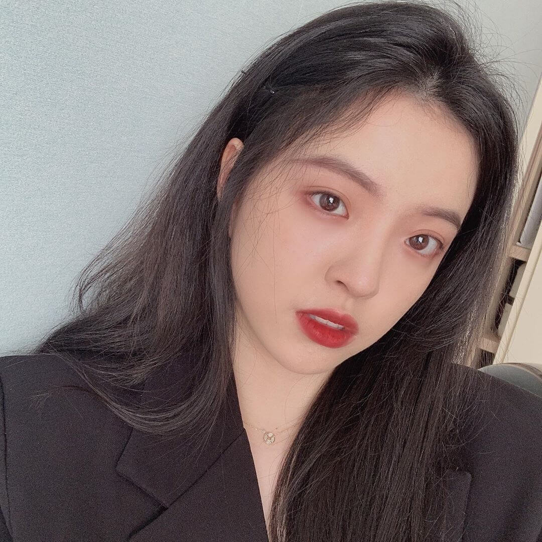 曾爆力挺閨蜜「插刀歐陽娜娜」！「華誼千金」疑似認愛　黑歷史全翻出！