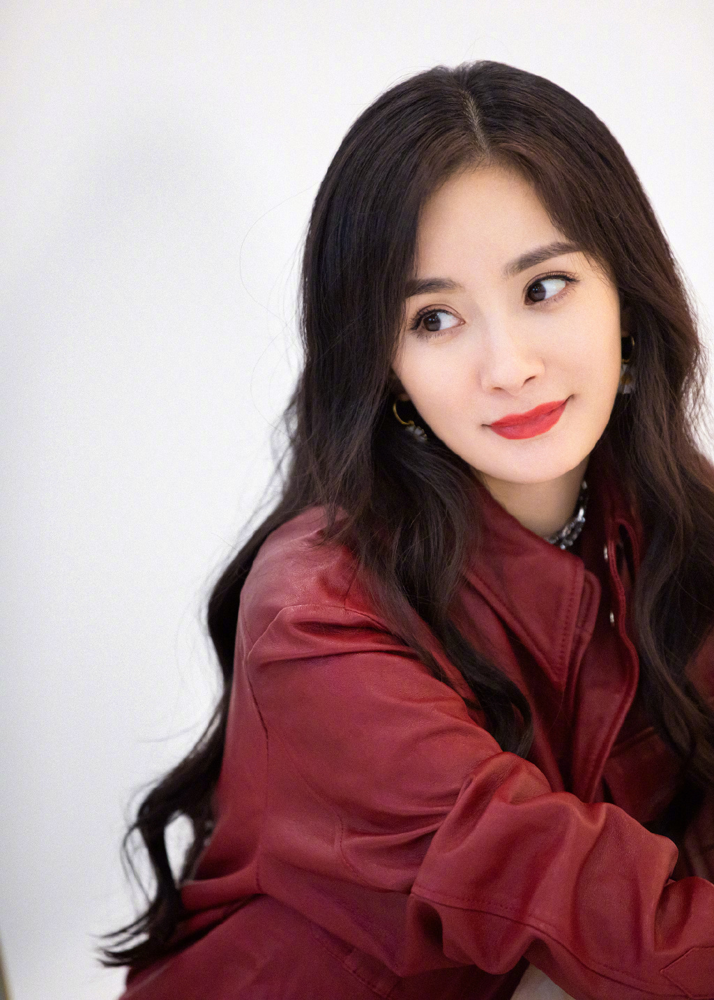 當明星從來不借錢!楊冪曝「私下真實個性」:不需要別人了解我