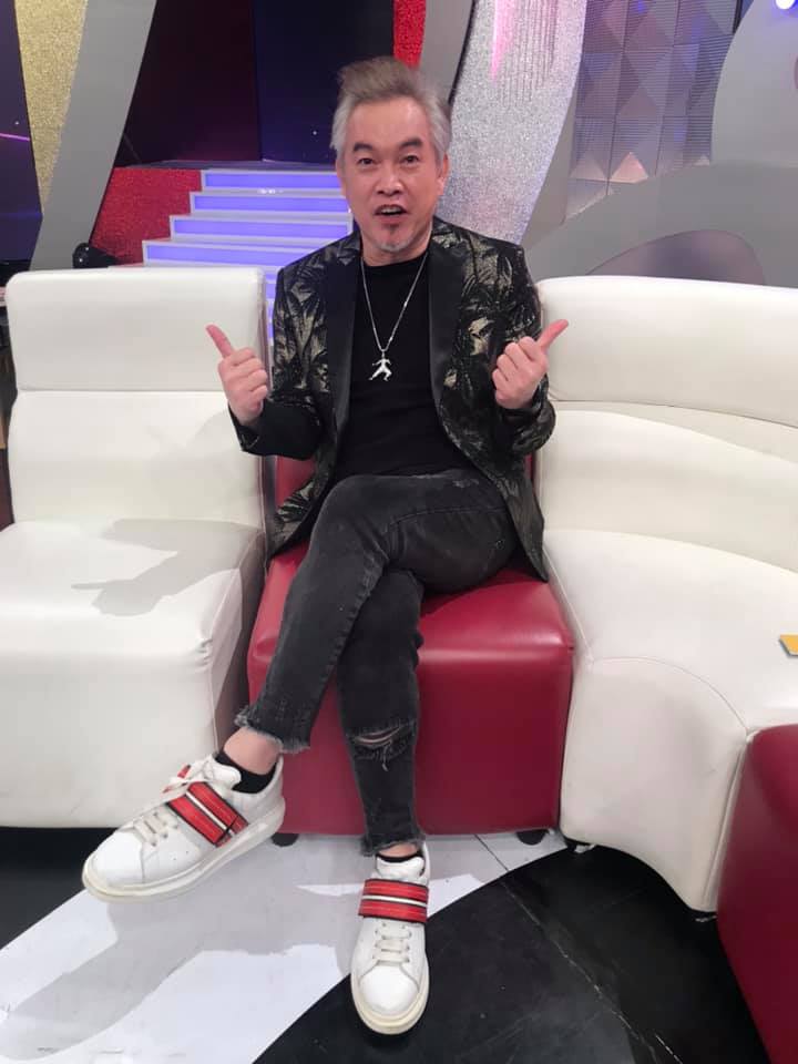 狂虧前輩娶嫩妻會有「現世報」 艾成遭反擊「感情路很坎坷」 急忙下跪認錯