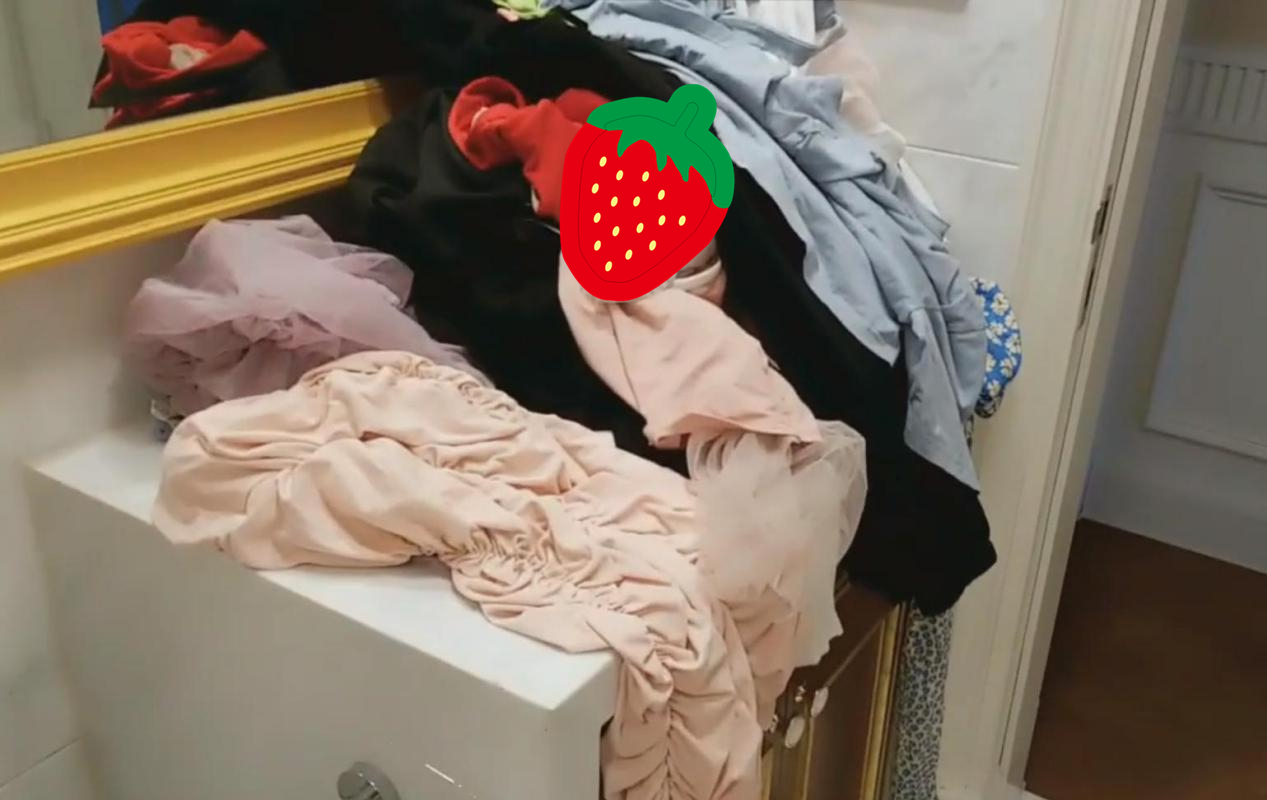 私密物品大公開！正妹直播主曝光「超凌亂空間」　網嚇歪：也太誇張
