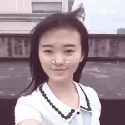 四千年美女自豪 「天生髮量多」!網翻出「禿頭舊照」傻眼:別再說謊了