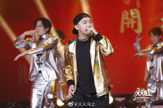 幫周杰倫伴舞爆紅!七歲街舞天才少年「能頭轉40圈」 11年後「悲慘近況曝光」!