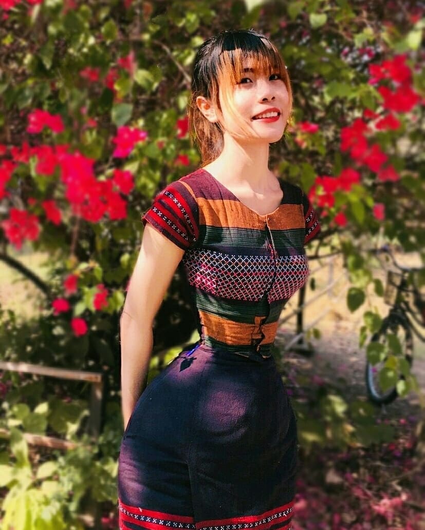 差點打破世界紀錄!網紅小蠻腰「史上最魔鬼」 網嚇歪:肋骨都拿掉了?