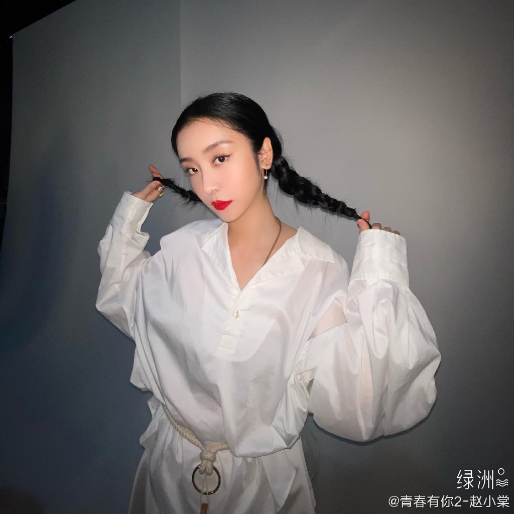 THE9趙小棠「無修圖顏值」曝光！「皮膚黯淡、滿臉油光」　網嚇歪：根本素人