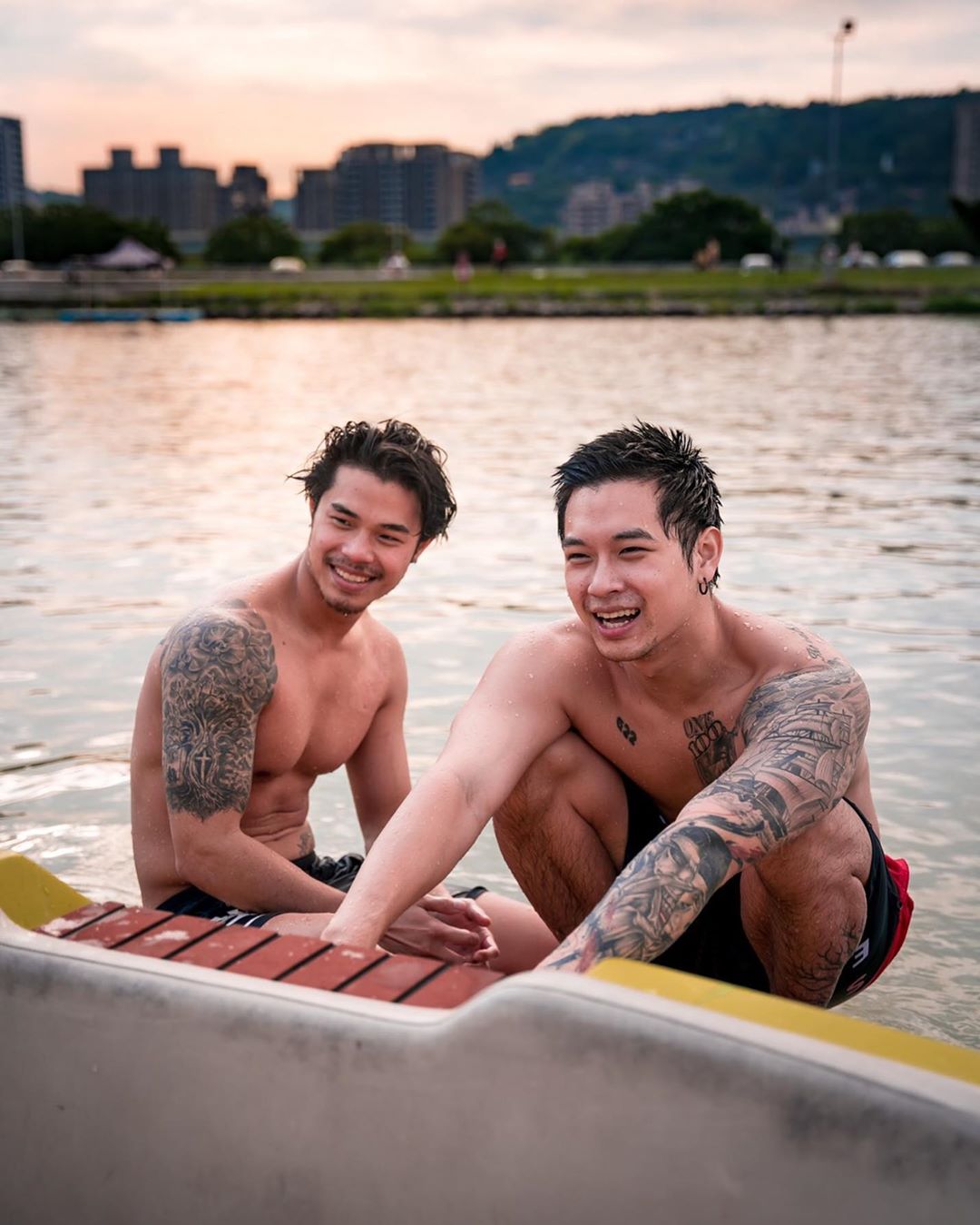 「焚燒鋼琴留垃圾」遭投訴！高爾宣致歉：知道後立即趕往現場處理