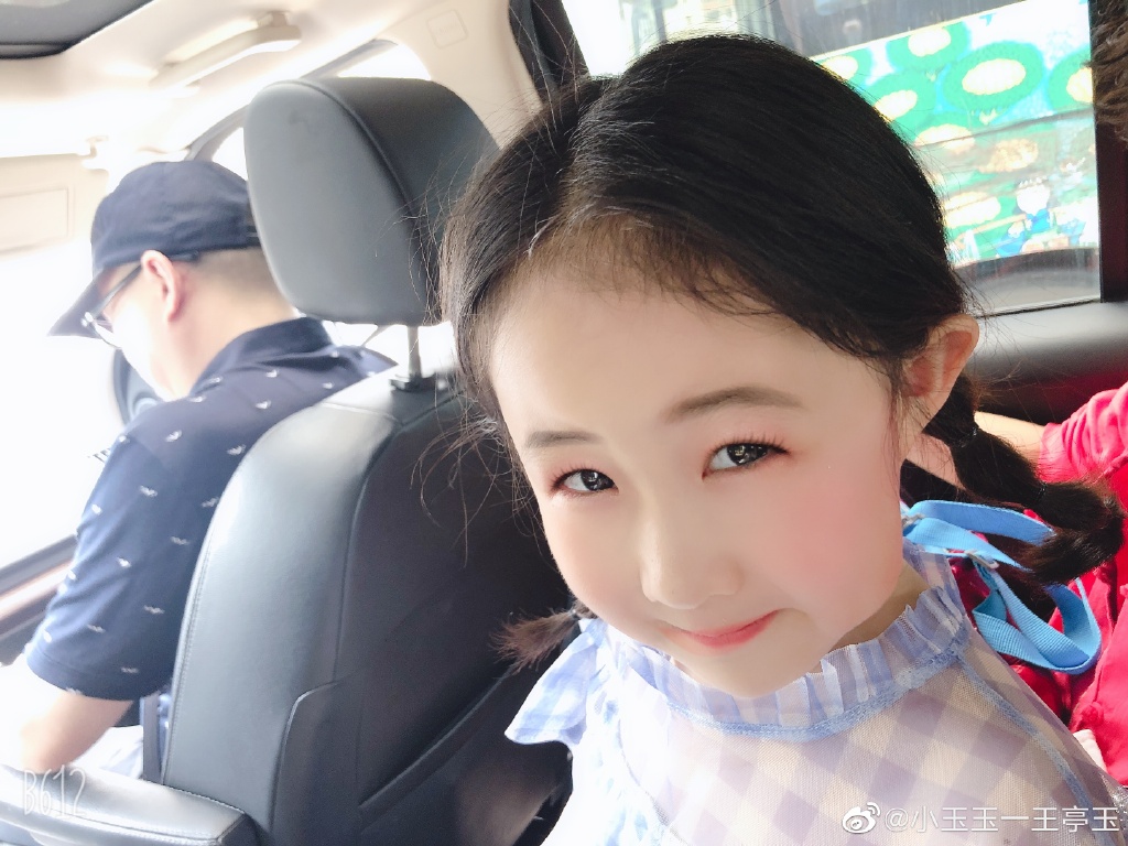 博收視沒下限？8歲童星「當評審」被罵爆　經紀人嗆：你們沒她出名