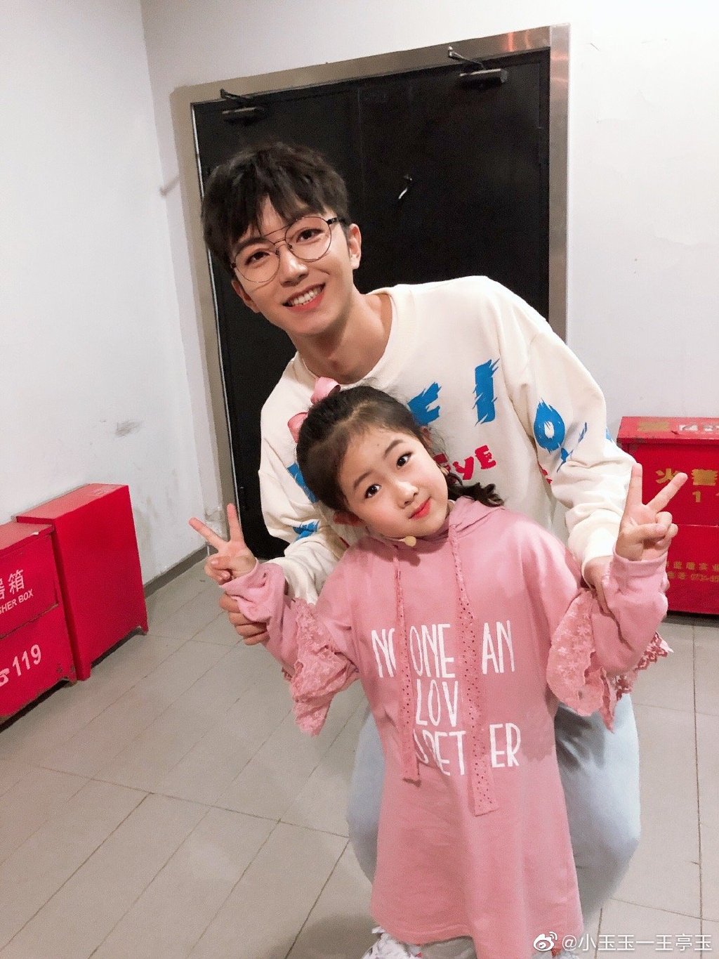 博收視沒下限？8歲童星「當評審」被罵爆　經紀人嗆：你們沒她出名