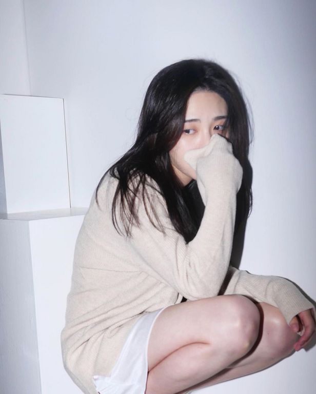 硬忍針穿皮膚！AOA珉娥PO照曝「神經斷掉」：道歉根本不是智珉打的