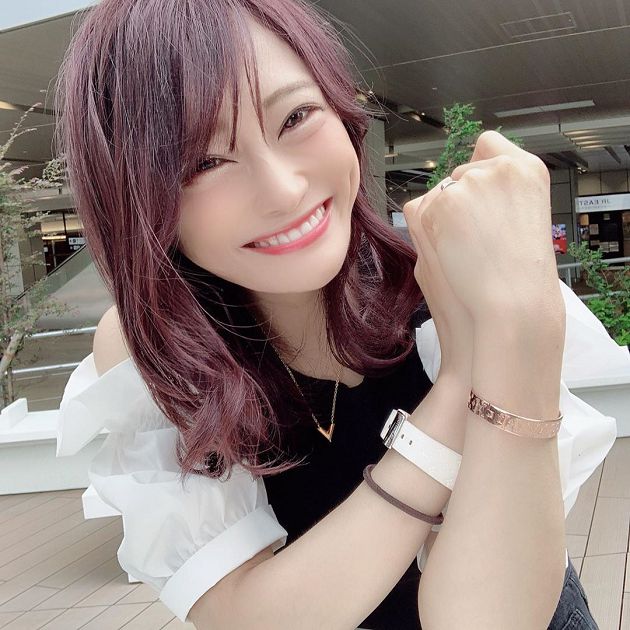 職棒300人斬!暗黑界「電眼正妹」強勢出道 曝光追星成功過程