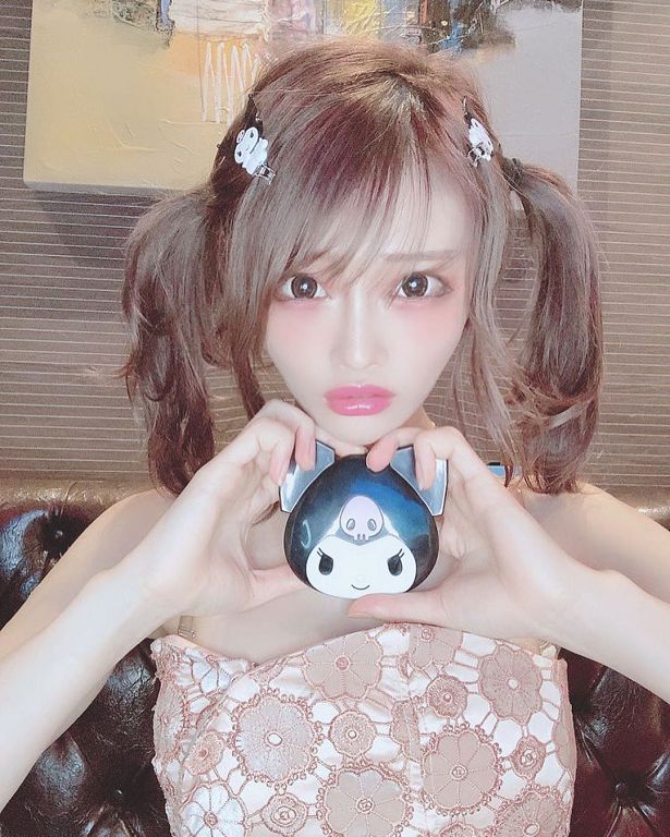 職棒300人斬!暗黑界「電眼正妹」強勢出道 曝光追星成功過程