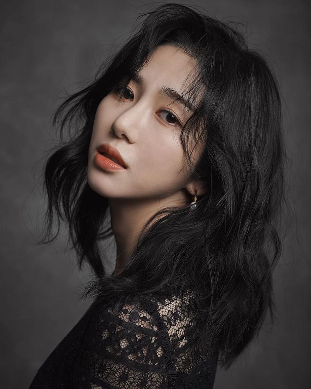 硬忍針穿皮膚！AOA珉娥PO照曝「神經斷掉」：道歉根本不是智珉打的