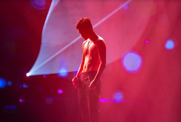 達人秀直擊／喉嚨腫腫的！周興哲「演唱會前吊點滴」：覺得卡卡的