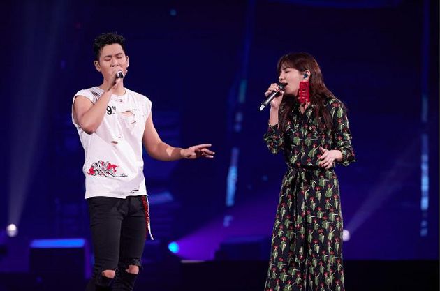 達人秀直擊／來個蹦蹦！「Ella驚喜現身」周興哲演唱會　現摸肌肉虧：跟我月經來差不多！