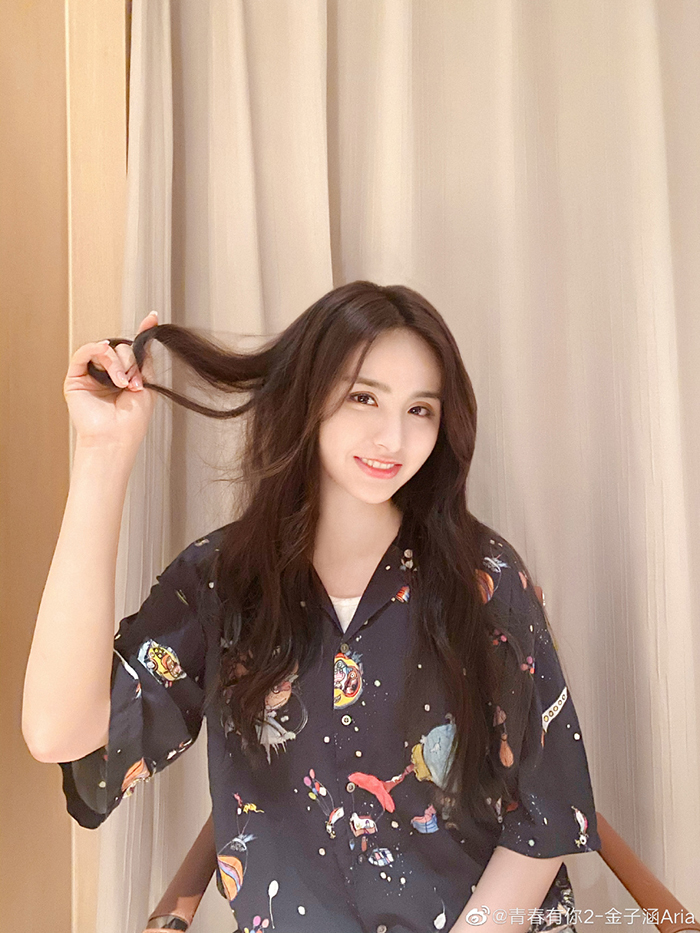 身邊沒有任何保鑣！金子涵「慘被狂粉跟蹤」：一路緊貼甩不掉！