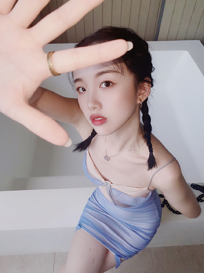 曾「不穿小雨衣」啪啪閨蜜男友!「暗黑版IU」爆復出 網氣炸:還有臉出來!