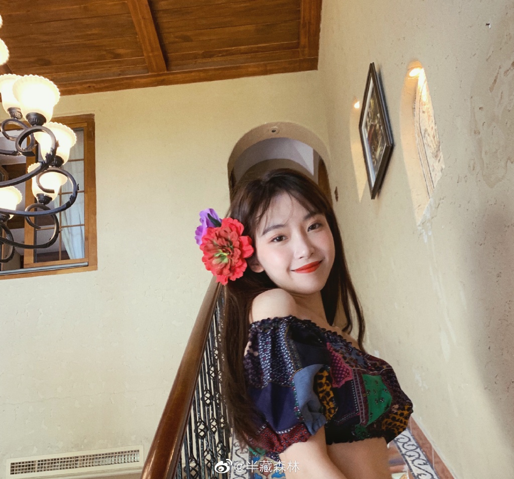 曾「不穿小雨衣」啪啪閨蜜男友!「暗黑版IU」爆復出 網氣炸:還有臉出來!