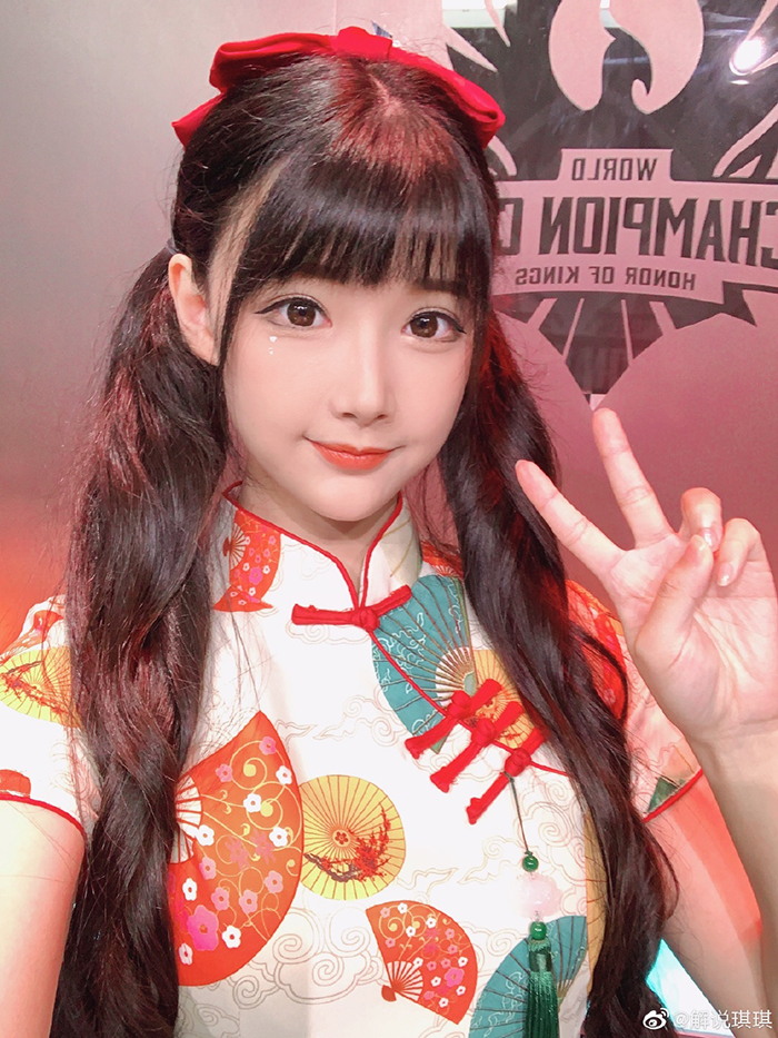 土妹蛻變天鵝!正妹解說「舊照曝光」 網嚇歪:也差太多!