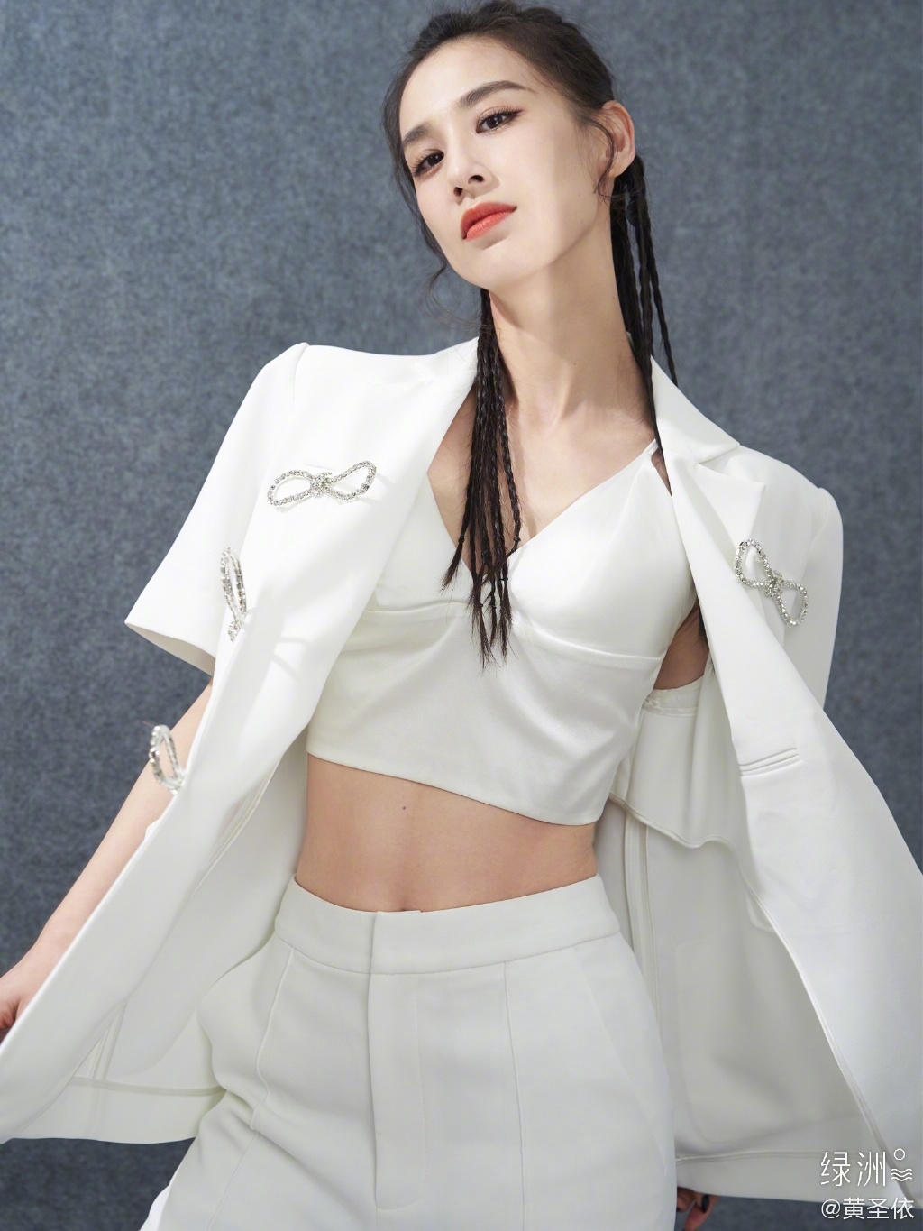 《功夫》啞女「近況曝光」!拍戲爆頭「驚悚照」流出 網嚇歪:節目被詛咒?