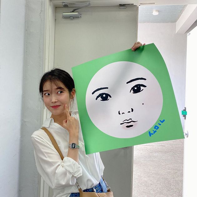 IU沒刮腋毛?網Dcard文「答案揭曉」引熱議 7年前幽默回覆再曝光