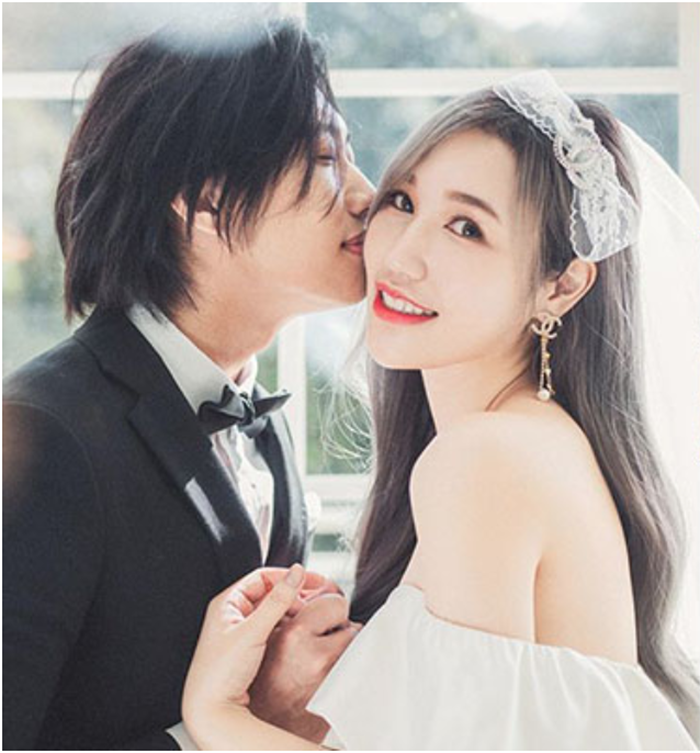 連腳底板也不放過！ 遭尼克狂親一整天  Ashly起床驚見臉上起「大片紅疹」崩潰：超髒的