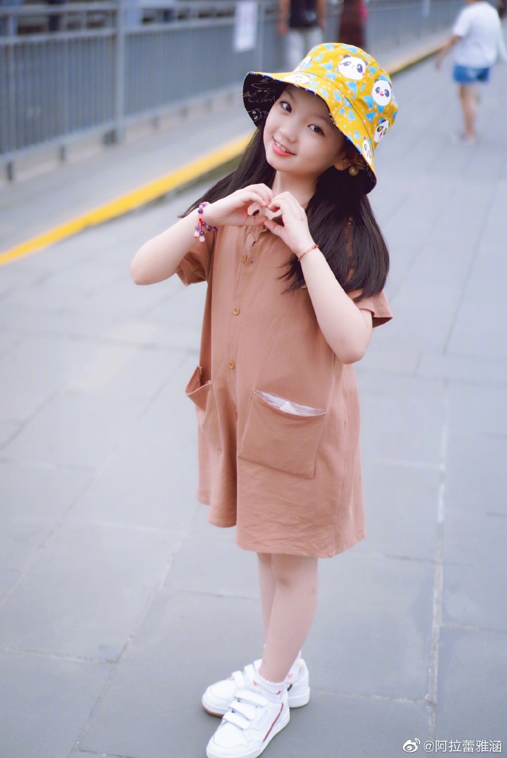 《爸爸4》「阿拉蕾」登大人!萌娃長成「長腿美少女」 妹妹長相也曝光!