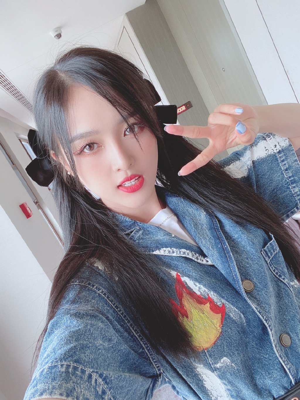 七歲被撞飛6公尺!吳宣儀自曝「小時候車禍經歷」 網傻眼:未免太誇張!