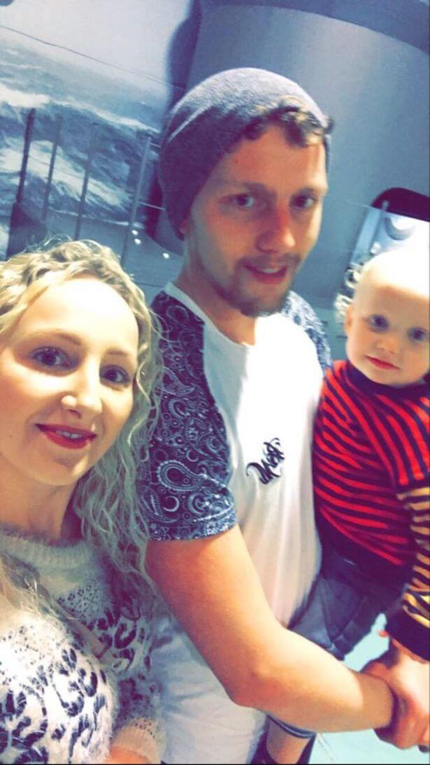 悚！房子怪事不斷「合照冒詭異人影」　網放大一看：是長髮女！