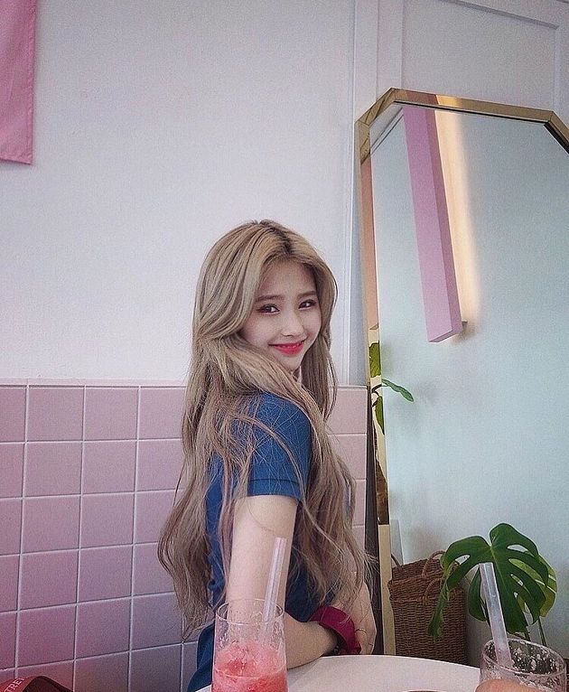 想像天使一樣唱歌！韓女團「神打臉」自曝躲在朋友家：毛骨悚然