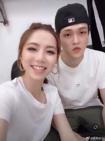 扮醜也好甜！鄧紫棋生日「合體男友恩愛」秀超狂玫瑰花束：比去年多收一朵