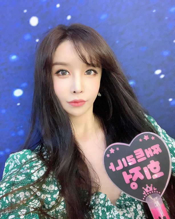 不甩10年前夫結婚！南韓「最美變性人」曝光交往對象：是企業家