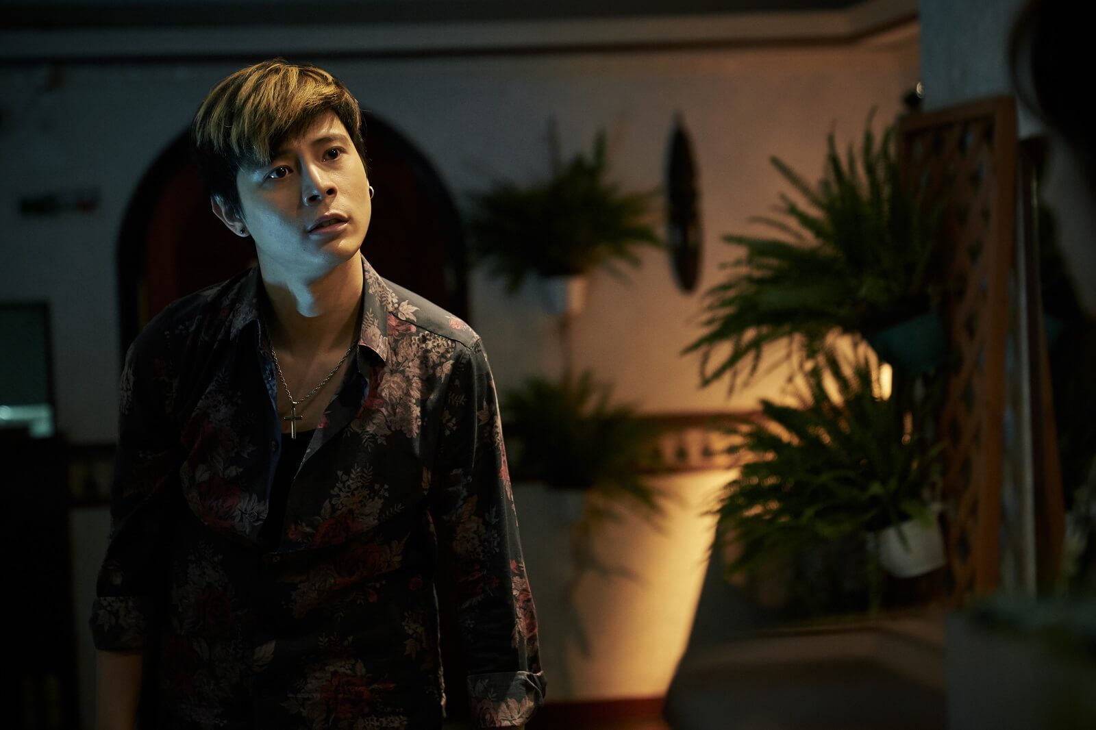 男演員與小薰「拍床戲爆哭想吐」　導演喊卡也沒用：當下哭到不行！