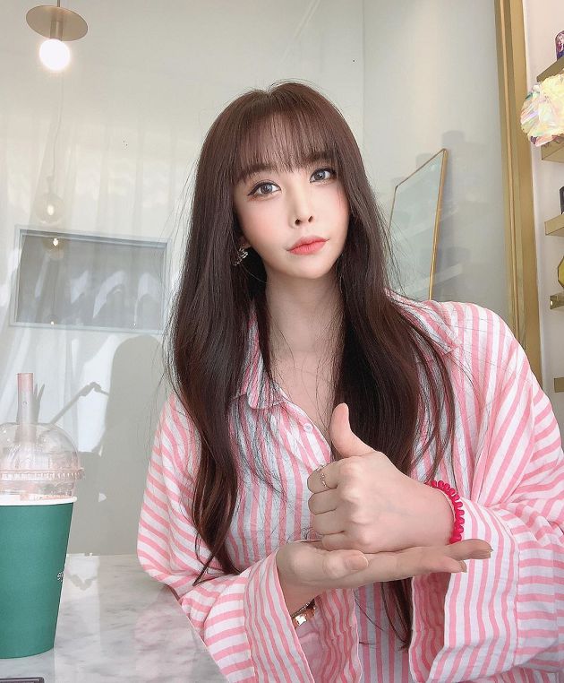 不甩10年前夫結婚！南韓「最美變性人」曝光交往對象：是企業家