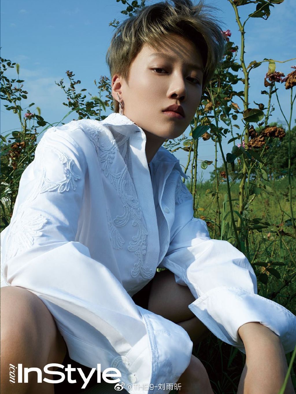 劉雨昕爆「假唱風波」！麥克風飛掉「還有聲音」　網傻眼：2020舞台事故